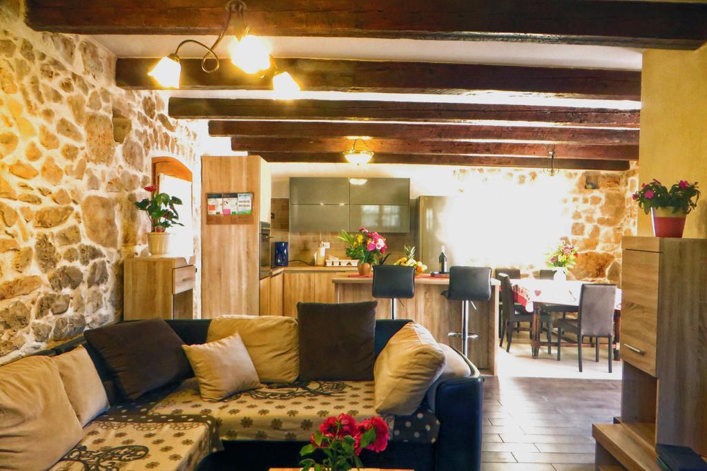מאלינסקה Holiday Home Rasopas מראה חיצוני תמונה