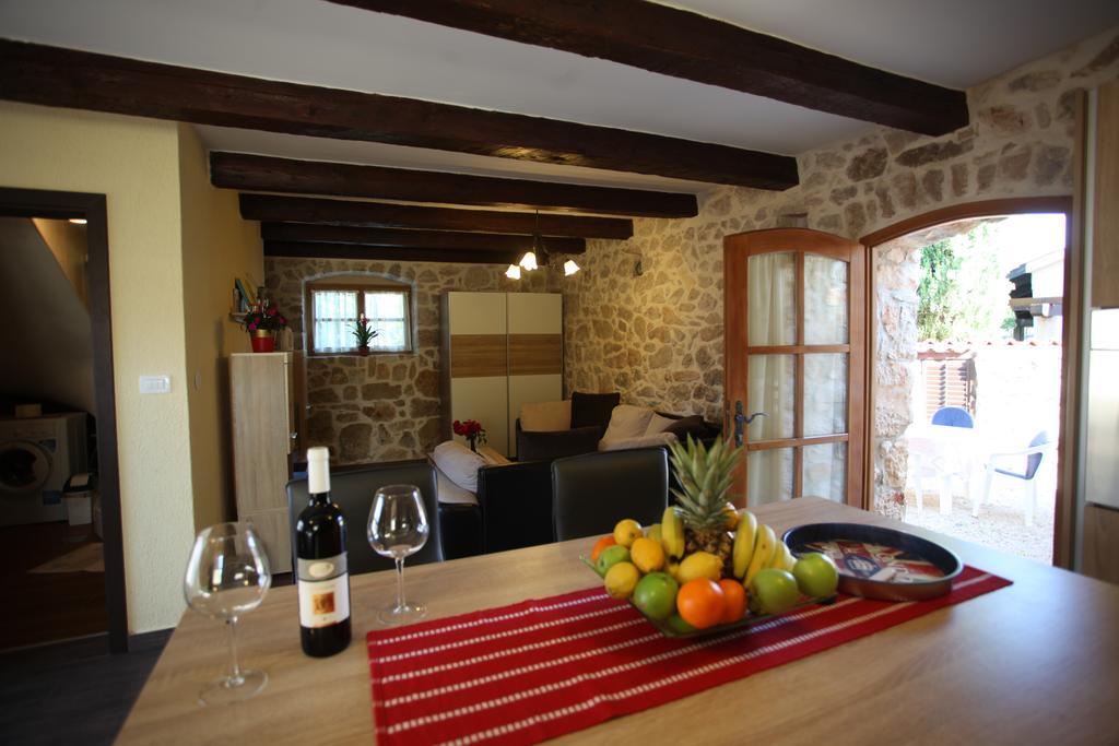 מאלינסקה Holiday Home Rasopas מראה חיצוני תמונה