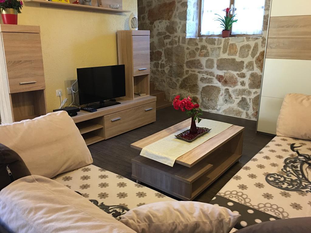 מאלינסקה Holiday Home Rasopas מראה חיצוני תמונה